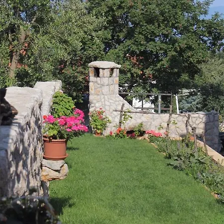 5458e Apartment